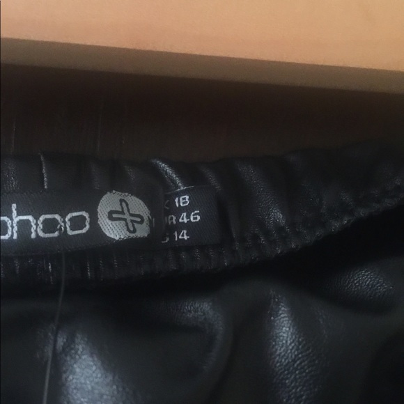 Boohoo skirt - Picture 2 of 4